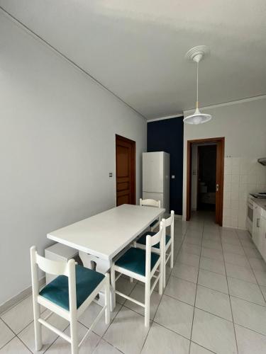 Blue Wave Apartment in 키아토