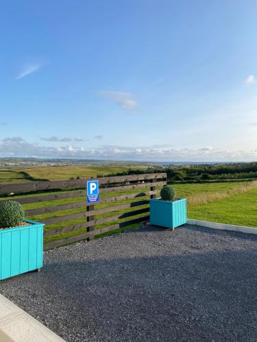 Hill Top View Apartment Lahinch