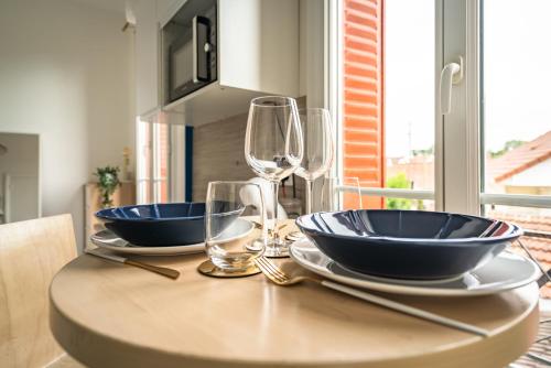 Зручності, Proche Paris • Superbe studio refait à neuf • (Proche Paris • Superbe studio refait a neuf •) in Віженью-сюр-Сен