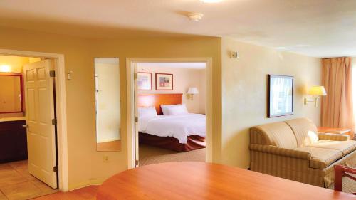 Candlewood Suites San Antonio NW Near SeaWorld, an IHG Hotel