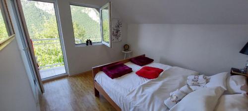 TARA RIVER HOUSE in Pluzine