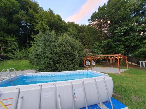 Skats, Teodor Chalet in Avrig