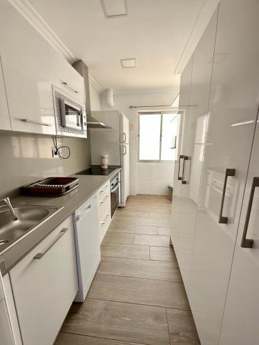 Kitchen, Precioso apartamento 3 dormitorios, aire acondicionado Jerez de la Frontera in Torrelobaton