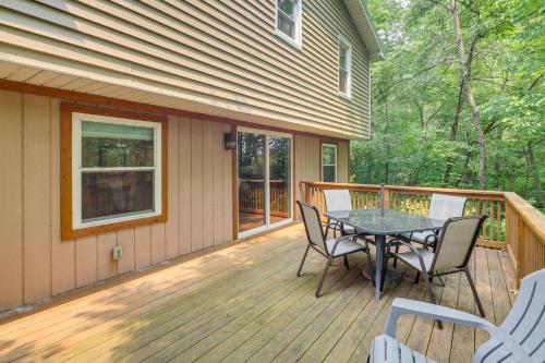 Serene Waterfront Monticello House with Fire Pit! - image 2