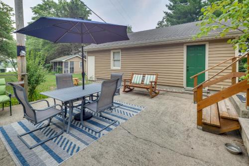Serene Waterfront Monticello House with Fire Pit! - image 8
