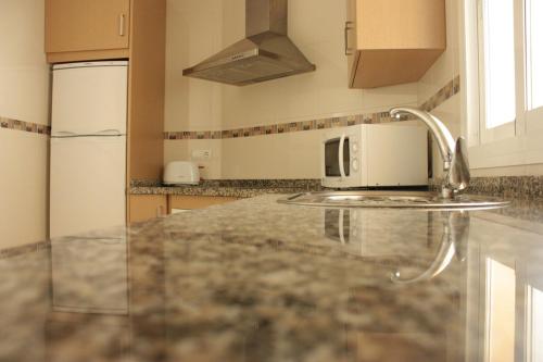 Apartamentos Turísticos Fercomar - image 10