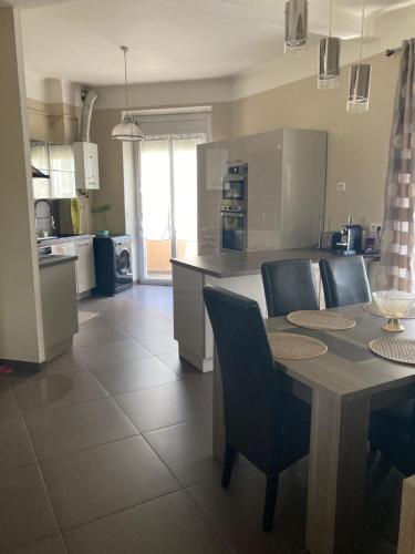 Appartement Le 100m2 - Location saisonnière - Marseille