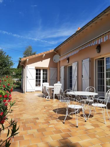 A la Volette, chambres d'hôtes, 2 à 6 personnes, linge et petit déjeuner inclus, jeux-cabanes pour enfants, chambre d'hôte Pouillé