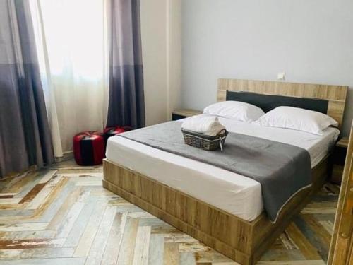 Neriides, Seaside renovated apartment with terrace near airport, Artemida (photo 4)