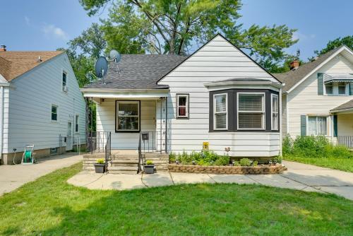 Pet-Friendly Dearborn Home Less Than 2 Mi to Downtown! in Dearborn, USA