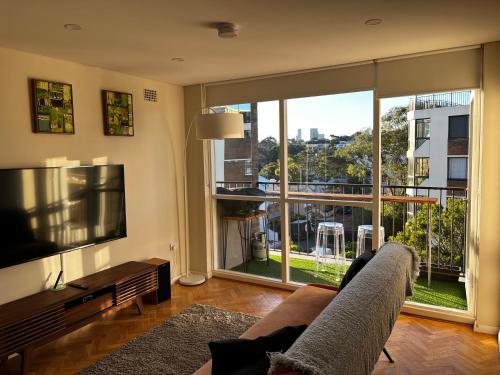 Delightful 1BR Sydney City Escape - image 3