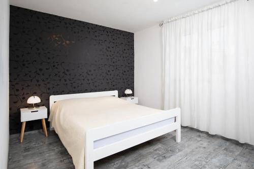 One-Bedroom Apartment with Terrace image 10