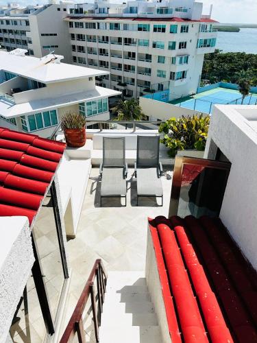 Solymar Cancún beachfront condos Room Type - King Studio