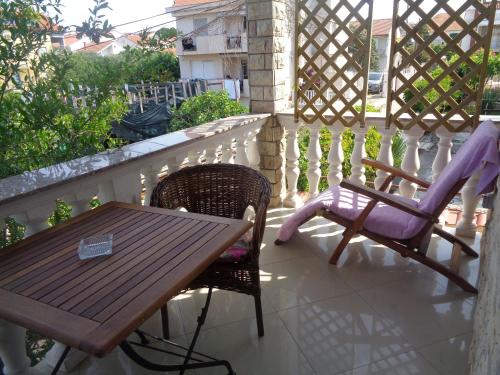 Apartments with a parking space Biograd na Moru Biograd - 6228 - image 2