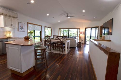 The Jungle House - 2 Bedroom use - Bingil Bay in Bingil Bay (QLD)