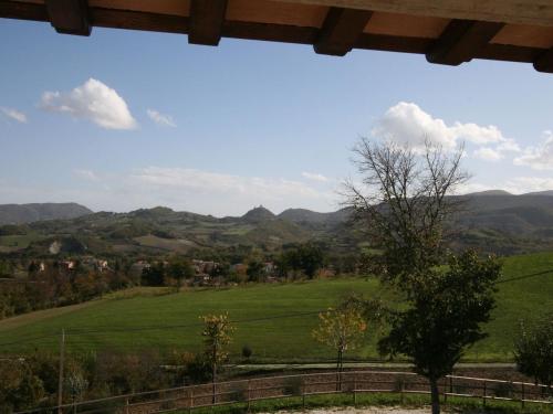 Timeless villa in Cagli with garden and swimming pool