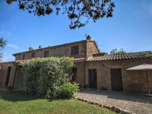 Cosy Farmhouse in Proceno with Swimming Pool