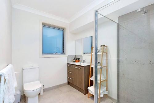 Vue Sur La Mer by Ready Set Stay