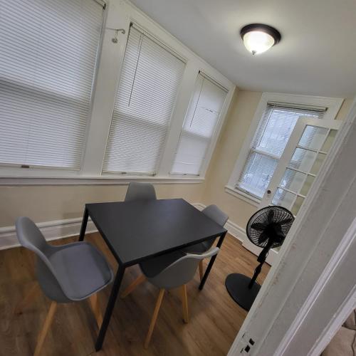 Z & Z Apartment in Newark, USA