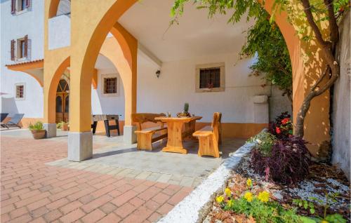 Beautiful Home In Motovun With Sauna