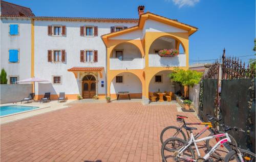 Beautiful Home In Motovun With Sauna