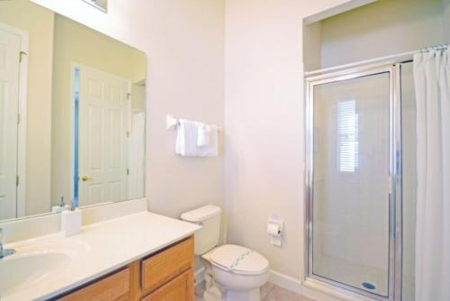 Three-Bedroom House image 8