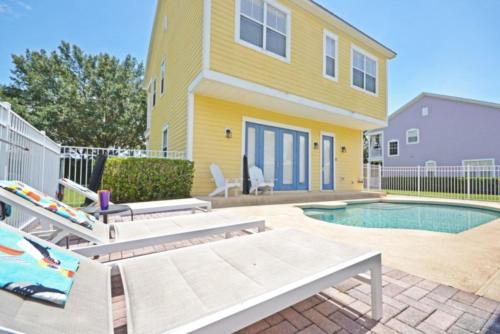 Three-Bedroom House image 2