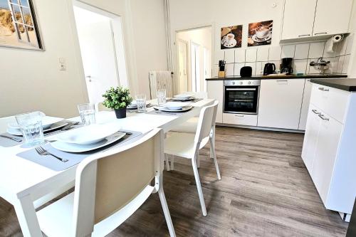 Køkken, Modernes Apartment mit Einzelbetten & WLAN & kostenlosen Parkplätzen & voll ausgestattet in Altena (TOP Monteurwohnung! Modernes Apartment mit Einzelbetten & WLAN & kostenlosen Parkplatzen & voll ausg) in Altena