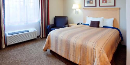 Candlewood Suites Jacksonville, an IHG Hotel