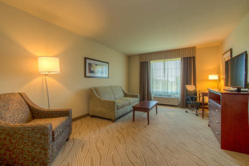 Cobblestone Inn & Suites - Holyoke