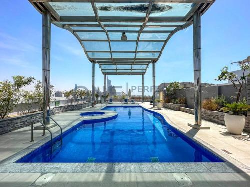 Stunning Lake View - Height Floor - Furnished 1BR, Dubai