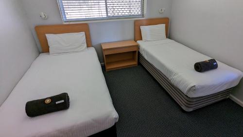 1 double bed, 3 twin beds