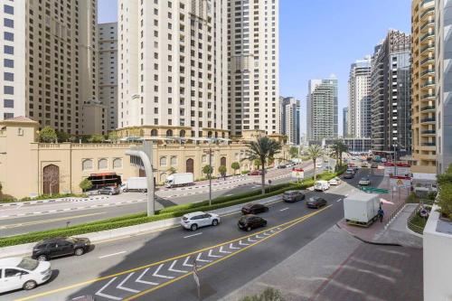 3-5 mins walk to JBR 5-7 mins to the tram, Дубай (фото 2)