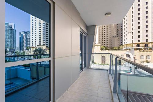 3-5 mins walk to JBR 5-7 mins to the tram, Дубай (фото 9)