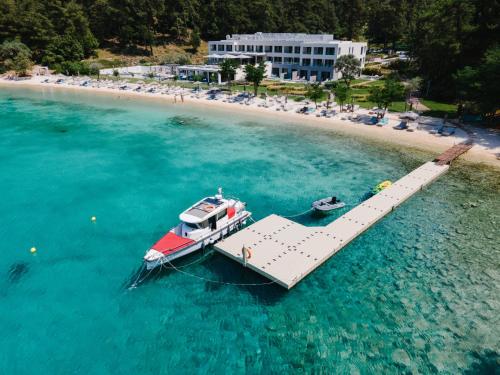 Vathi Cove Luxury Resort & Spa