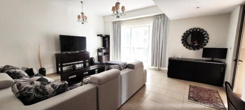 2BR Jumeirah Beach front Residence, Dubaj (zdjęcie 4)