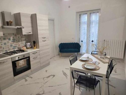 NewLife 815 Holiday Home White - Apartment - Mercato San Severino