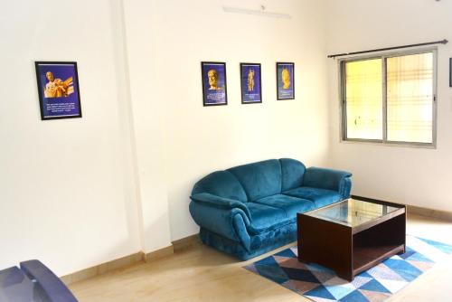 B&B Jabalpur - Blue Beds Homestay, Exotic 2BHK AC House - Bed and Breakfast Jabalpur