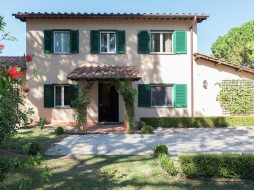 Exterior view, Attractive and spacious villa with pool in Magliano Sabina