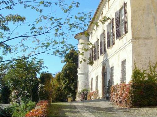 Luxurious Apartment in Rocca Grimalda with Garden