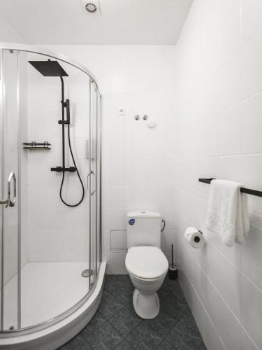 Bearsleys Downtown Apartments - image 2