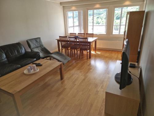 Toppleilighet i Fana - Apartment - Bergen