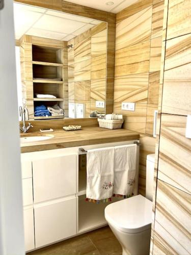 Ático céntrico con terraza privada y plaza de garaje