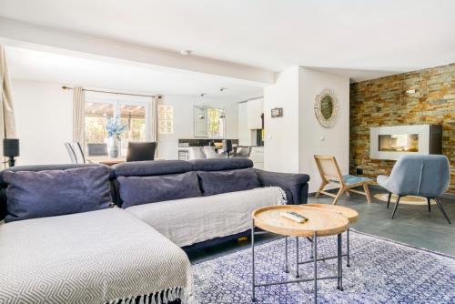 Belle villa de charme avec piscine in Trois Moulins