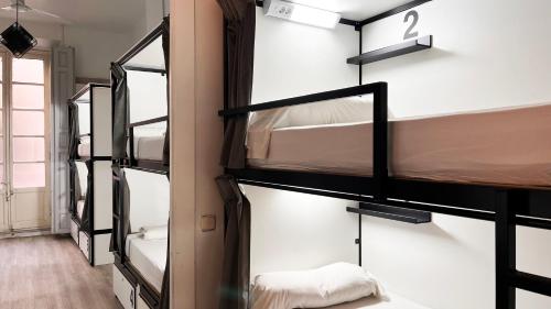 Way Hostel Madrid - image 10