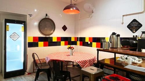 Way Hostel Madrid - image 4