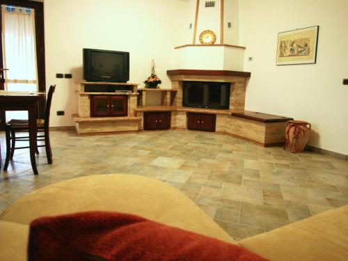 Timeless villa in Cagli with garden and swimming pool