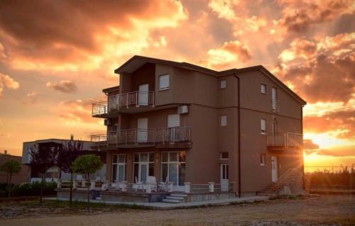 . Villa Aurora