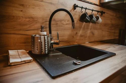 Konyha, Mesa Summer House in Zlotow