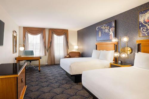 2 double beds
